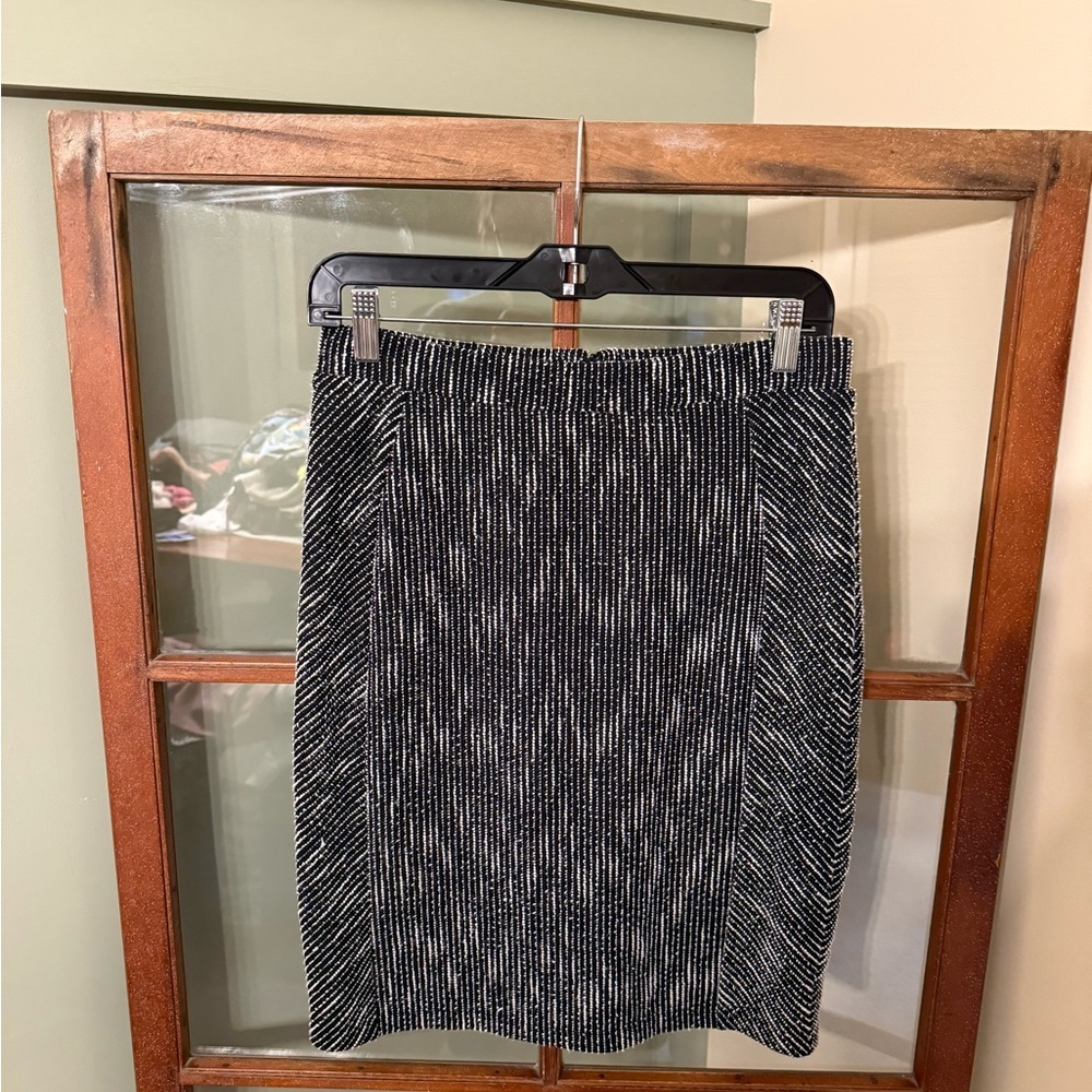 Banana Republic Pencil Skirt - Size 4